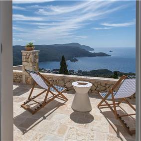 3 bedroom villa with pool & sea views, near Palaiokastrítsa, sleeps 6